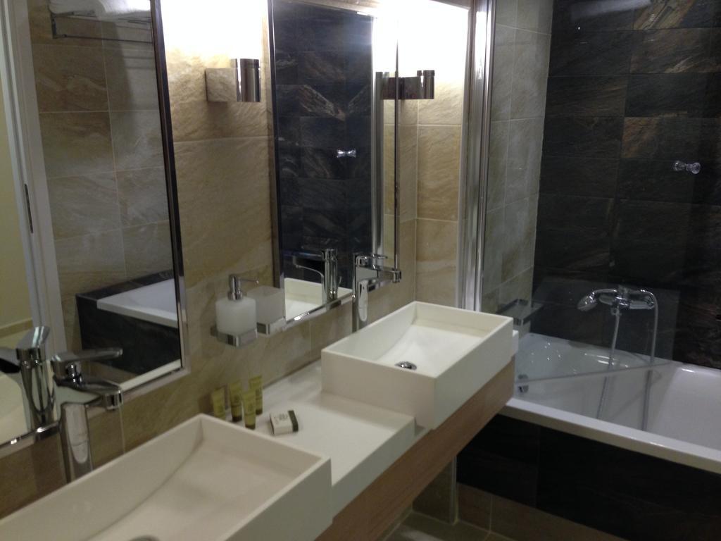 Swell Boutique Hotel