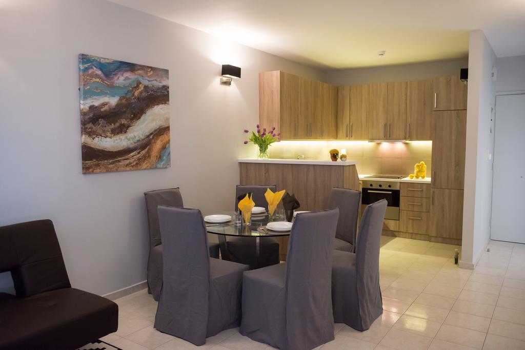 Regalo Apartment *