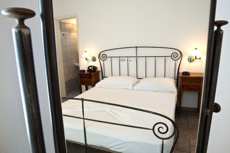 Hotel Alexandros 3*