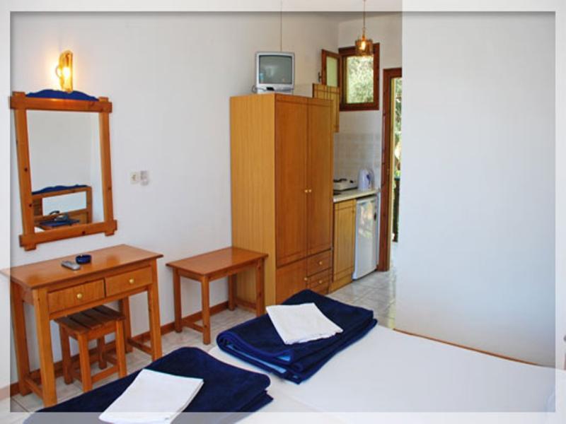 Emerald Aparthotel Chrysi Ammoudia