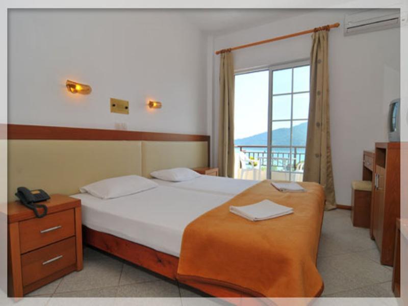 Emerald Aparthotel Chrysi Ammoudia