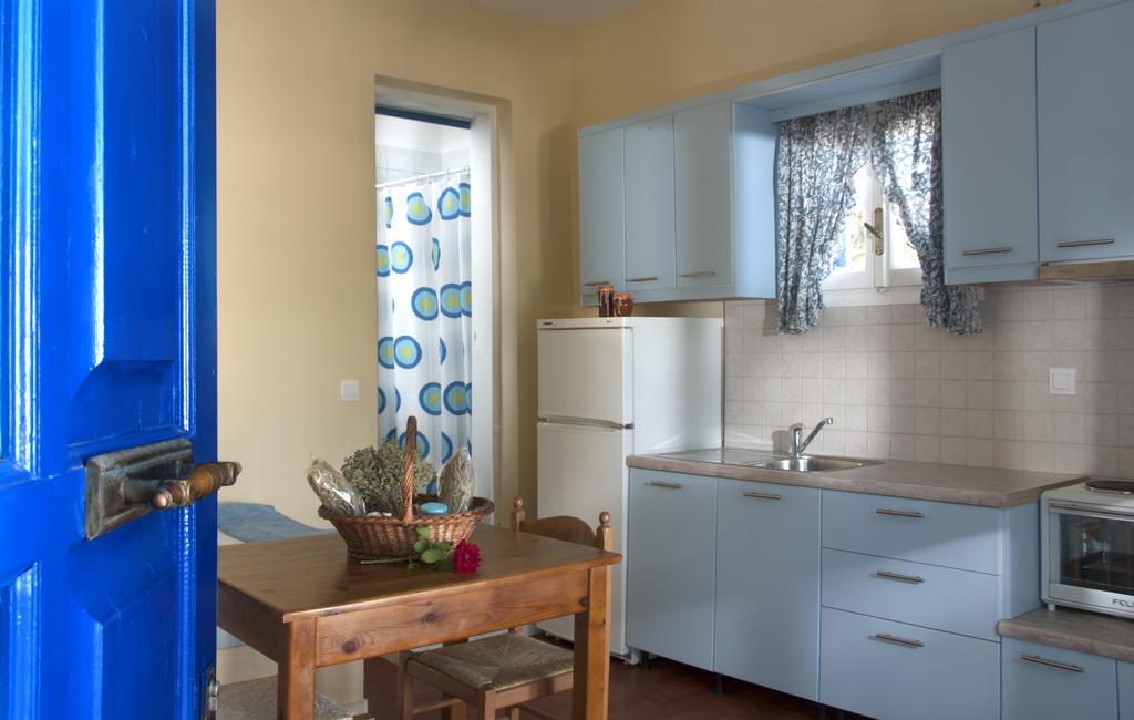Apartment Akti Peroulia