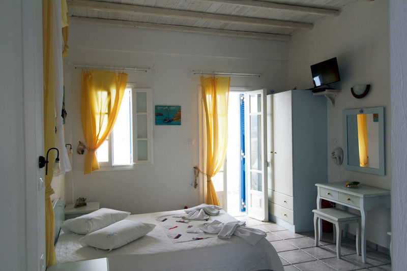 Niovi Livadi (Serifos)
