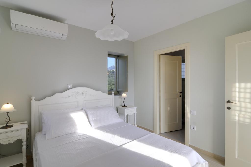Nikoloudi Estate * Agios Nikolaos (Mani)