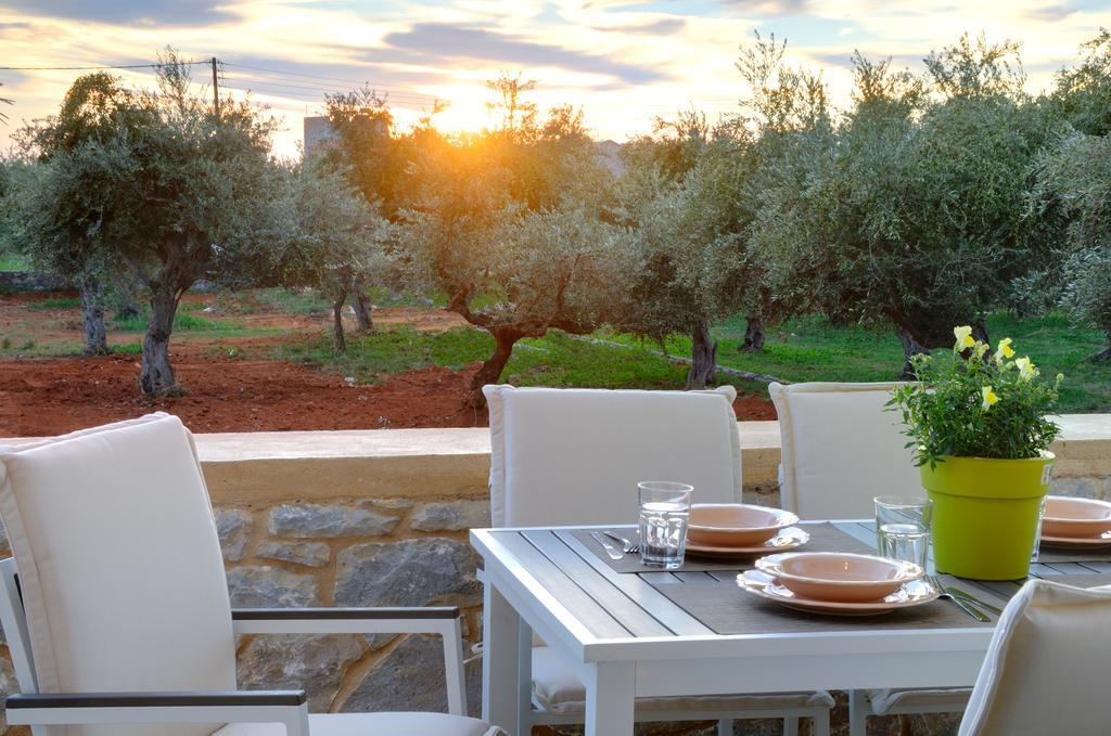 Nikoloudi Estate