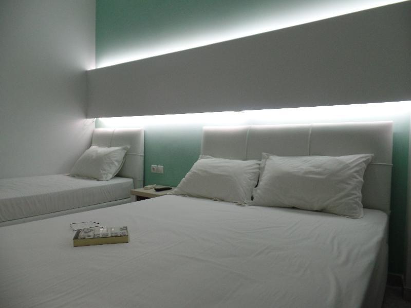 Ouzas Luxury Hotel