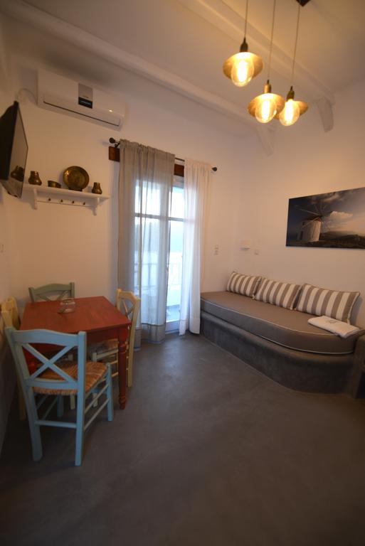 The Big Blue Guest house Ormos Aigialis