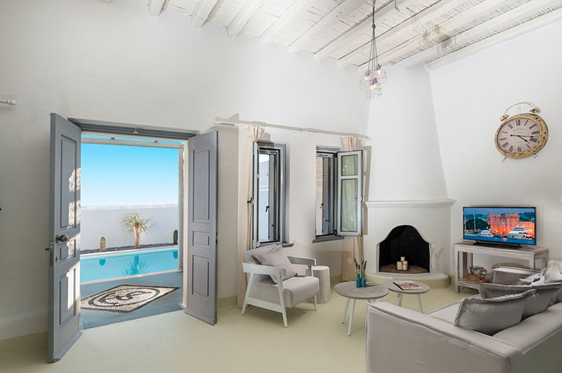 White Village Villa *