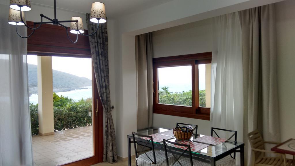 Tholos Bay