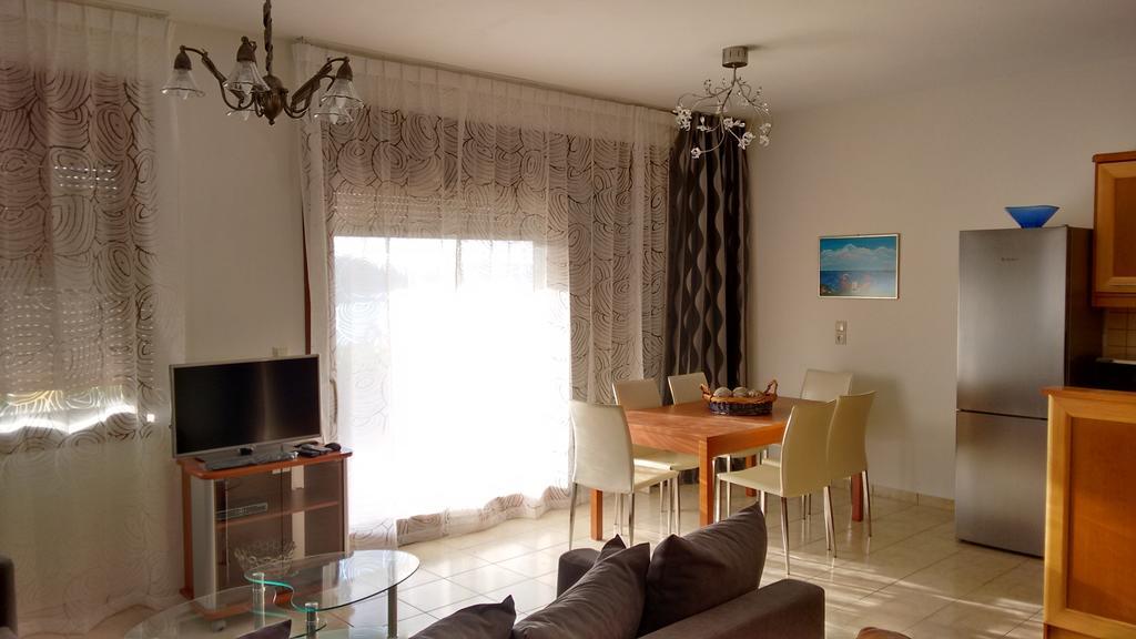 Apartment Tholos Bay