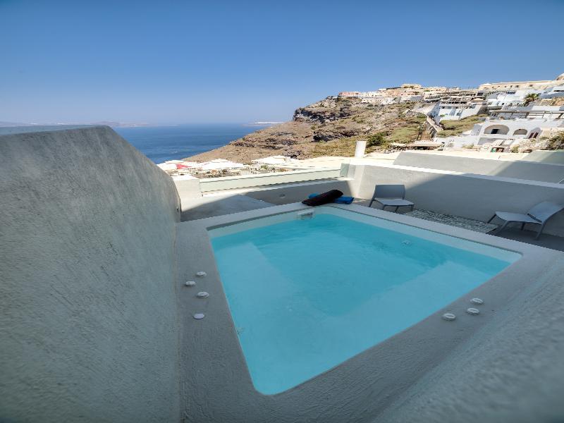 Caldera Cliff Fira (Santorini)
