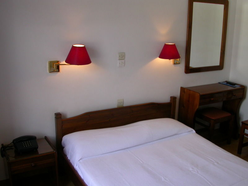 Hotel Naias 2*