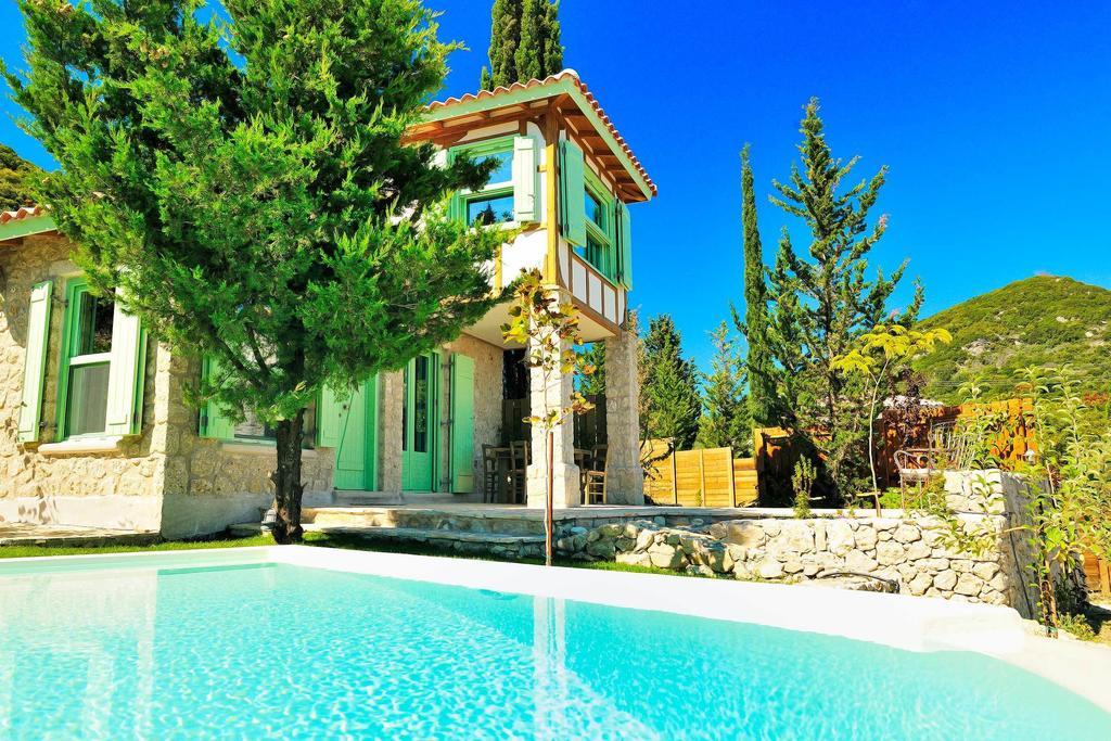 Mounty Island Villa