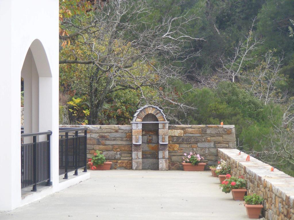 Guest house Eri To Let *