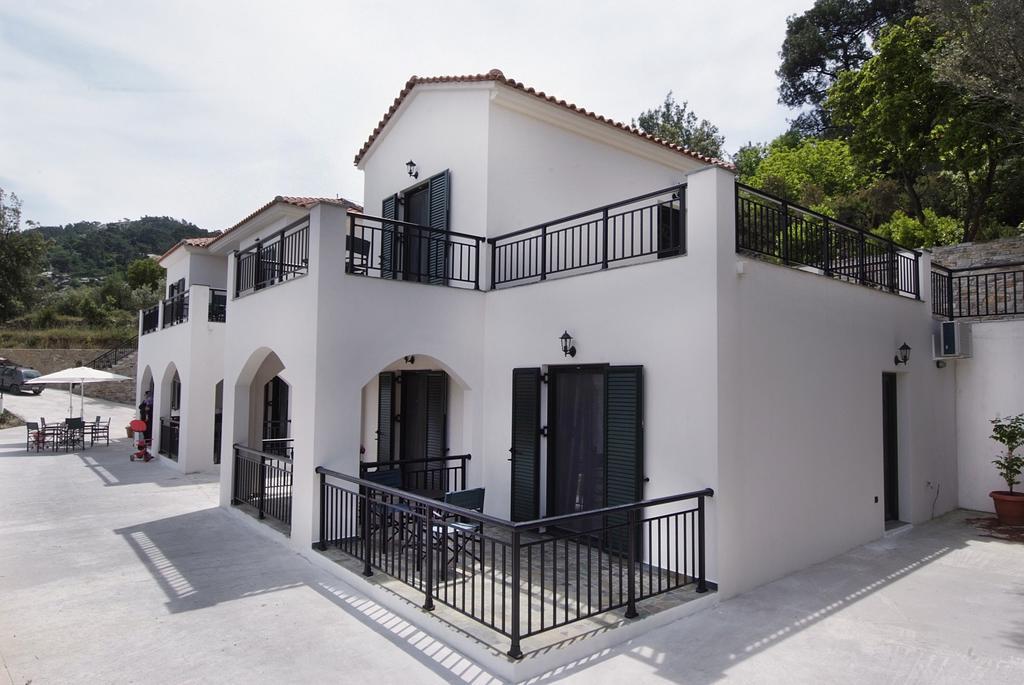 Eri To Let Raches (Ikaria)