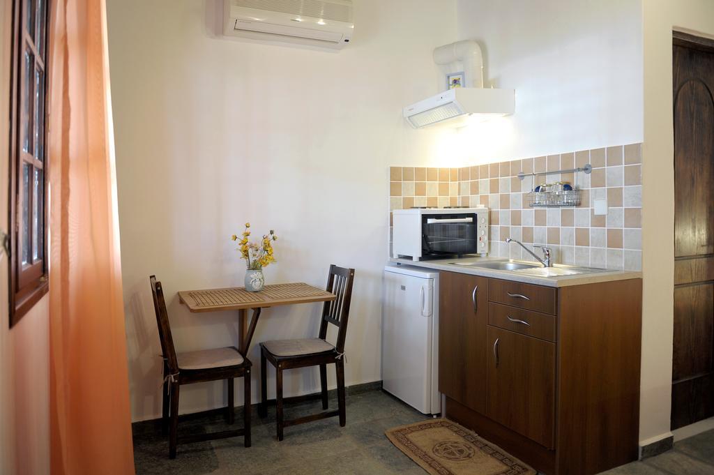 Apartment Anna Milos Island