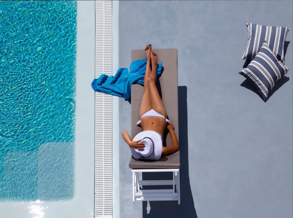 Aleria Santorini