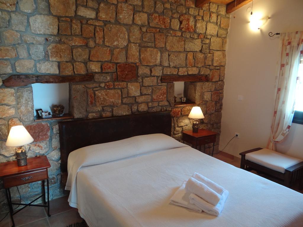 Niriides Apartment *