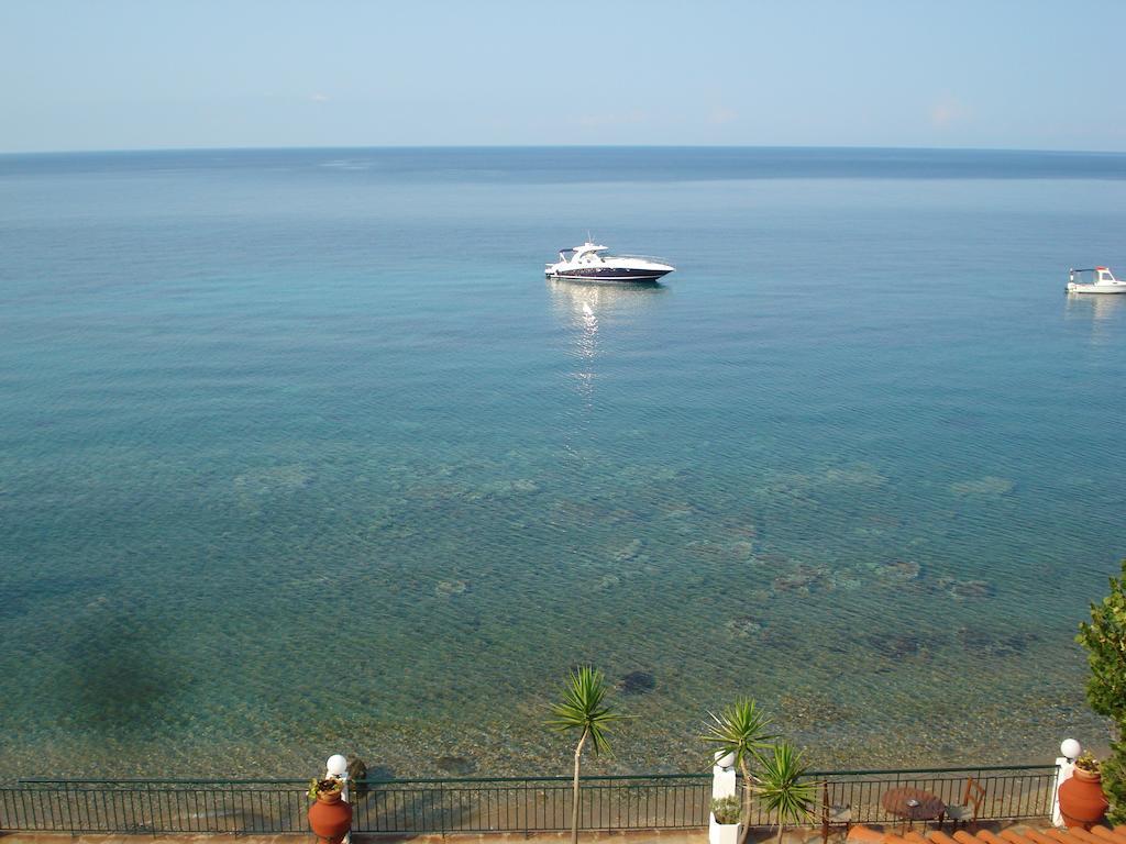 Alexiadis *