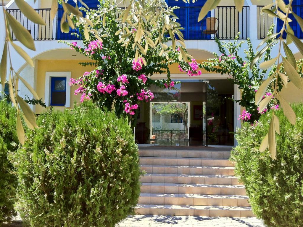 Castellania Aparthotel