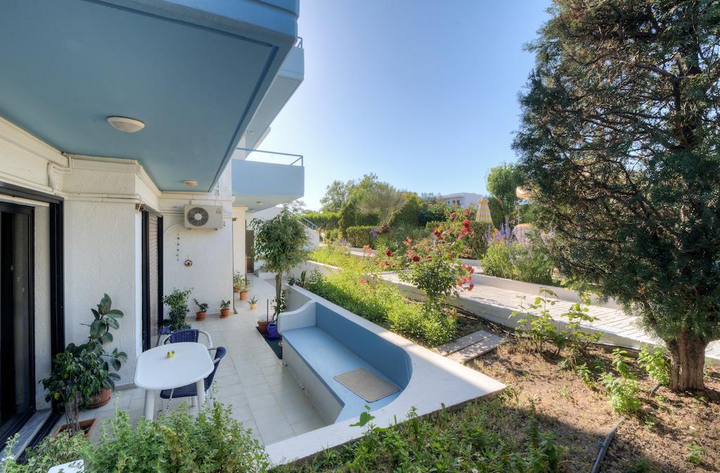 Antomar And Studios Aparthotel 3*