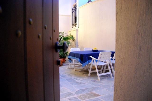 Stone Mansion House Apartment