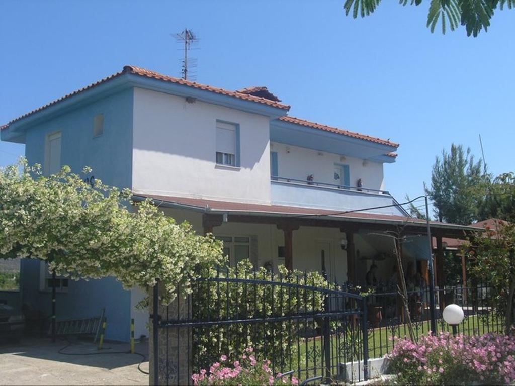 Papahristos Apartment *