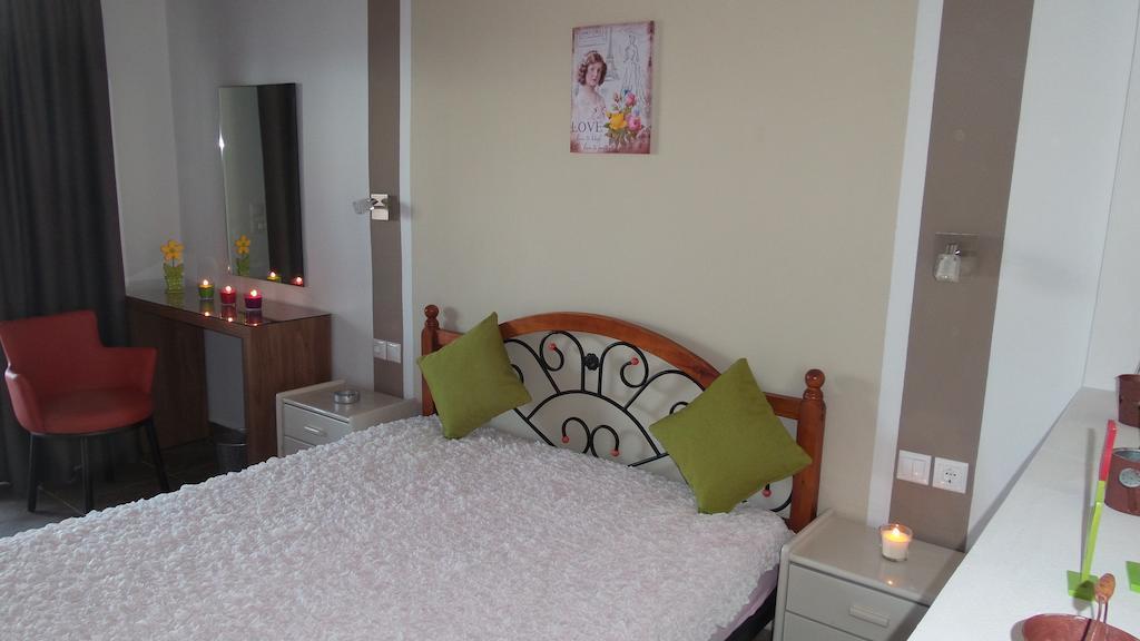 House Roula Neos Marmaras