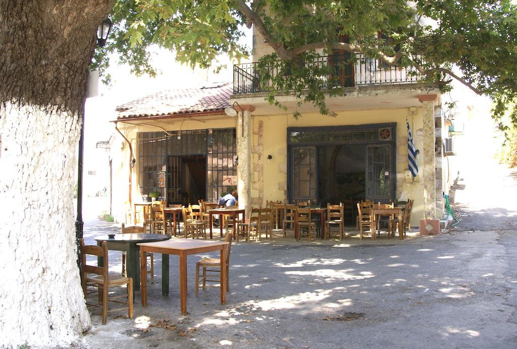 Villas Kalives