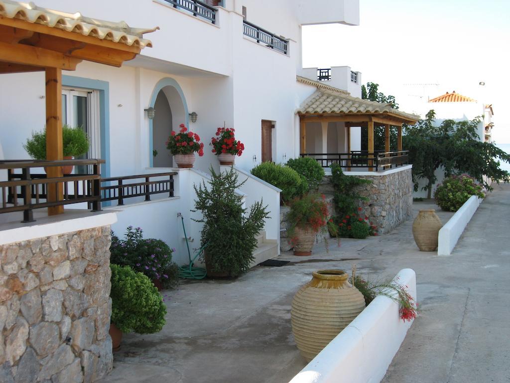 Maravelias House Guest house
