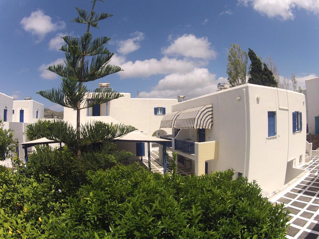 Damias Village * Parikia (Paros)