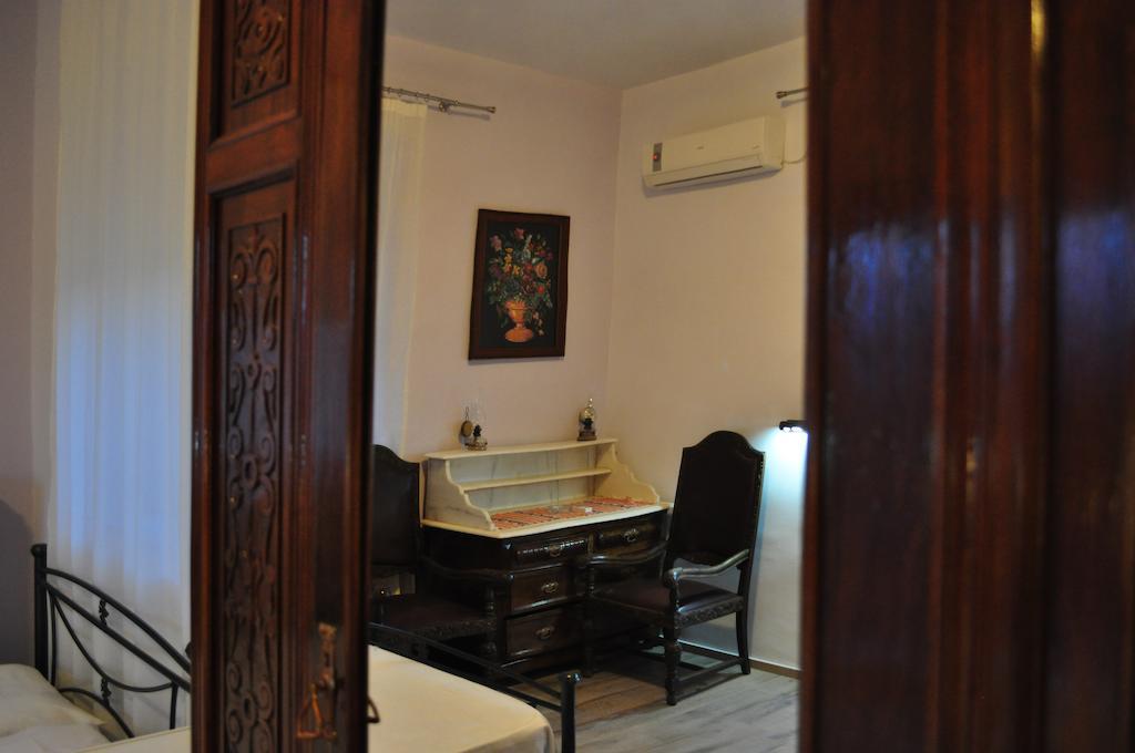 Christina Guest house *