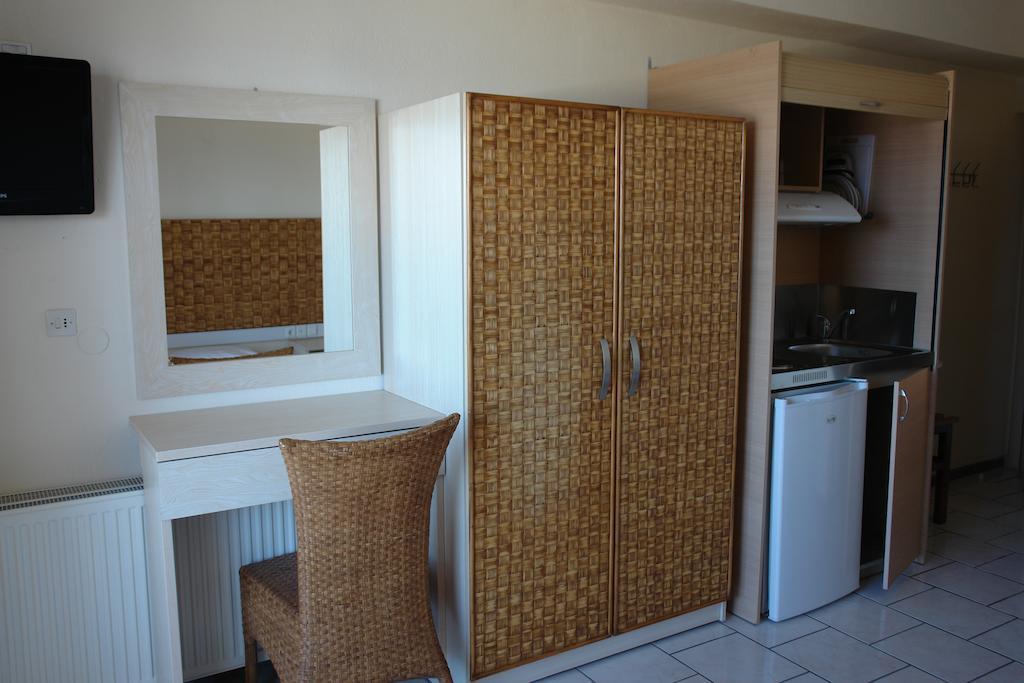Aparthotel Pantheon Beach *