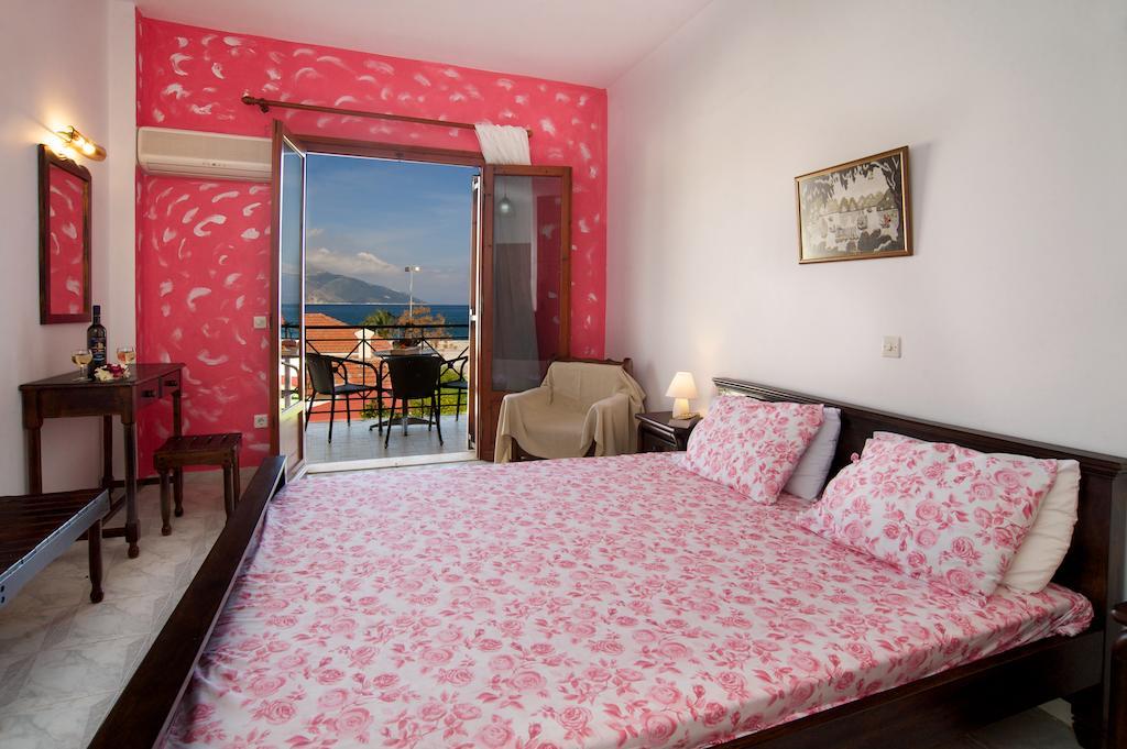 Aparthotel Thodora 3*
