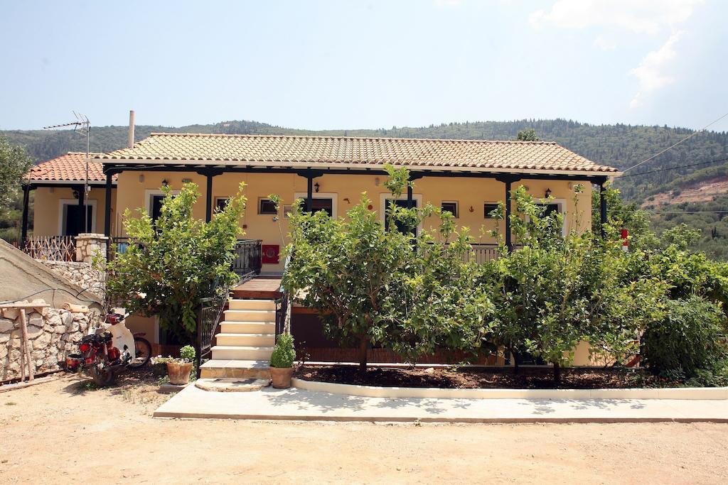 Aparthotel Marathes Studios