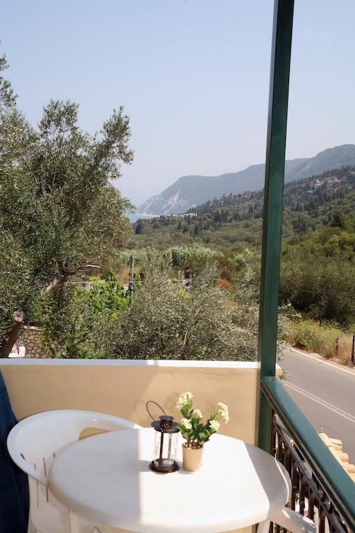 Aparthotel Marathes Studios Agios Nikitas
