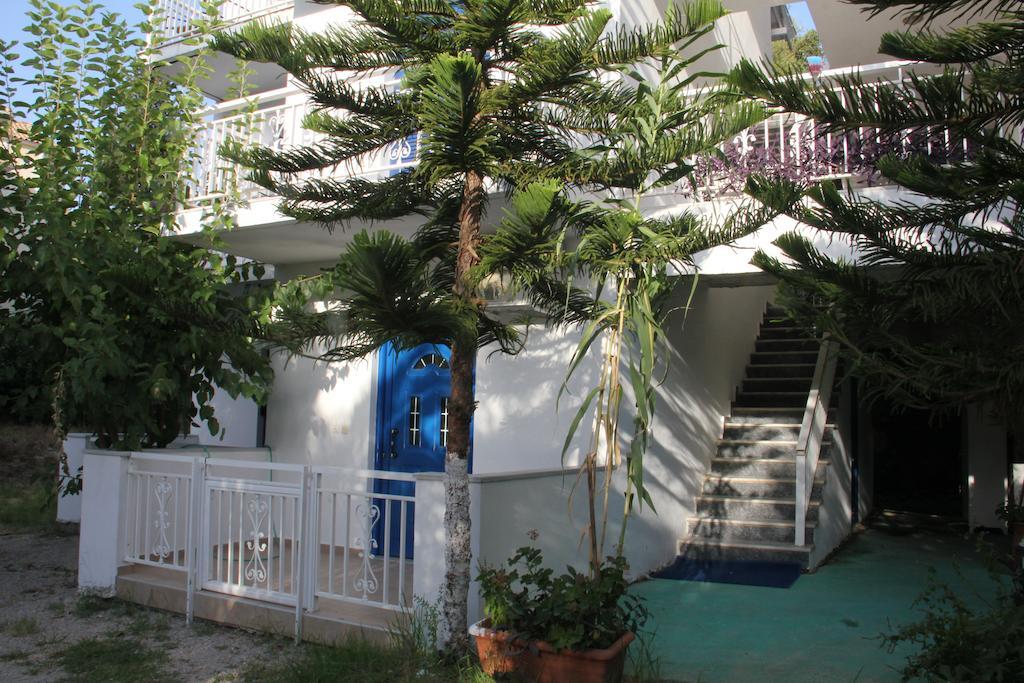 Apartment Theodora *
