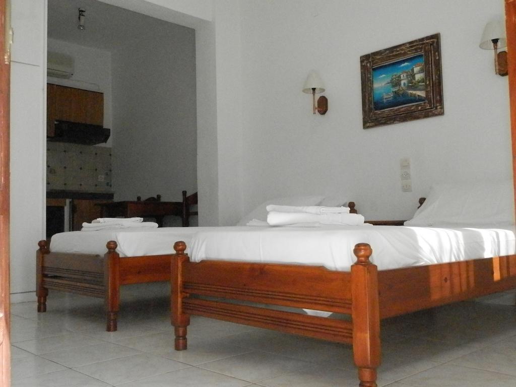 Aparthotel Aeolos 2*