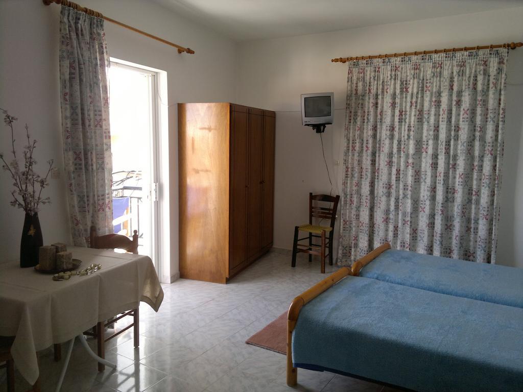 Apartment Studios Nikos