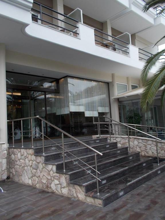 Tokalis Boutique &