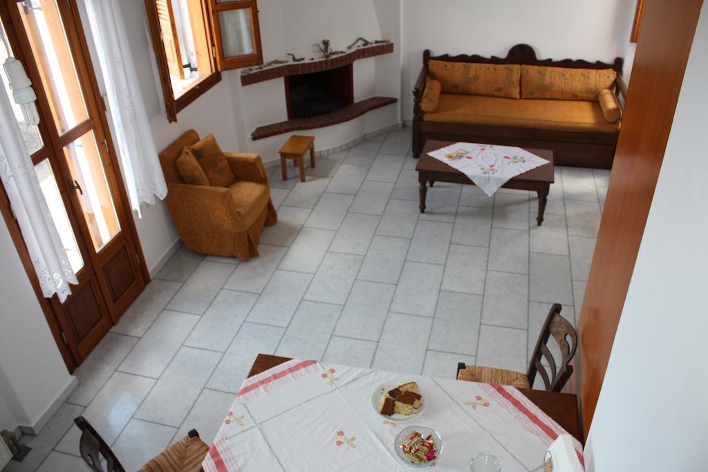 Matina - Stavros Traditional