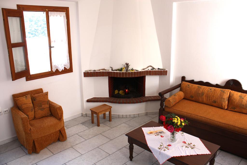 Matina - Stavros Traditional