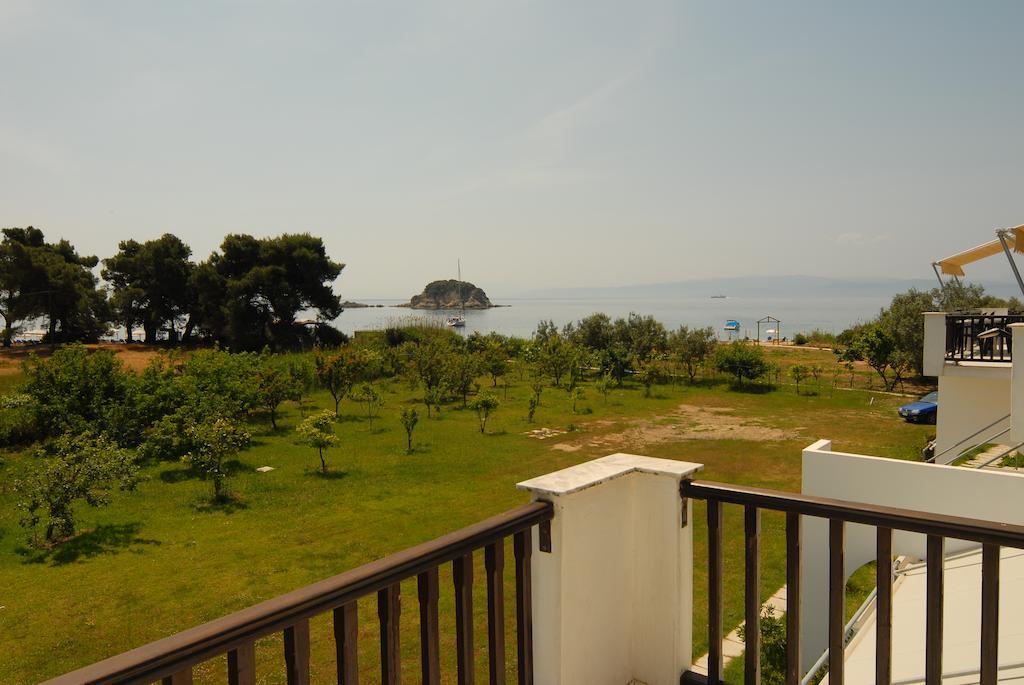 Aparthotel Zaharo And Lilian Troulos