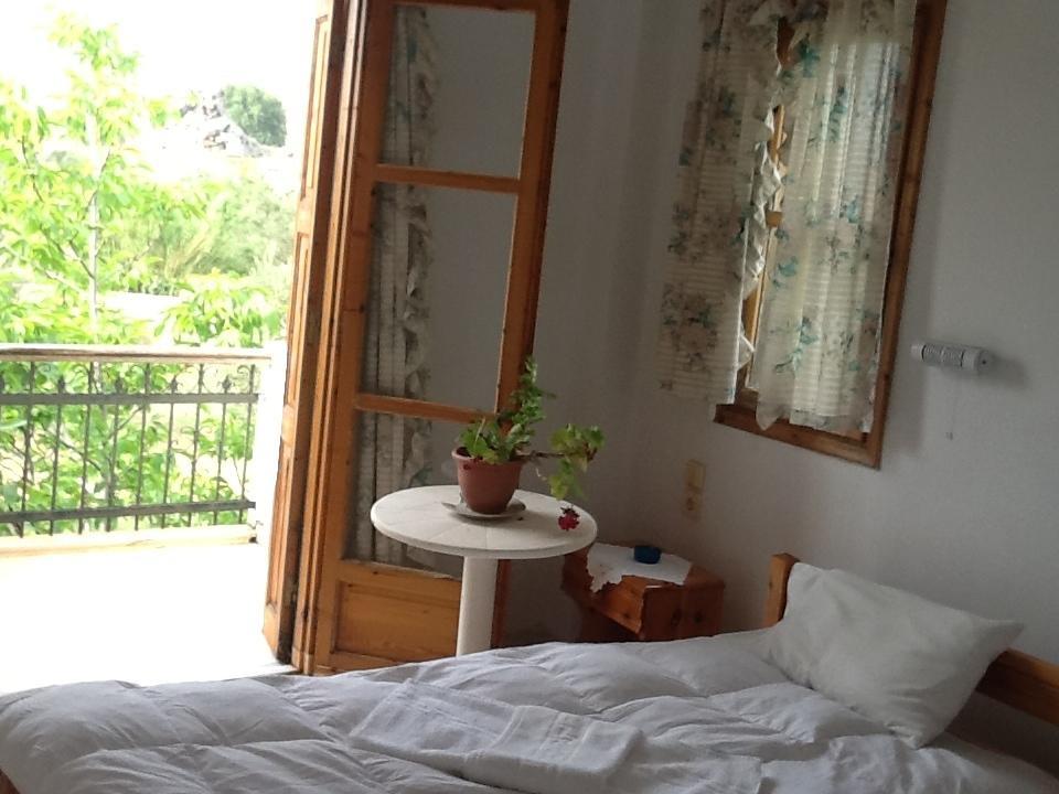 Karya Petra (Lesbos)