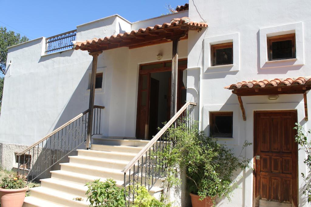 Karya Petra (Lesbos)