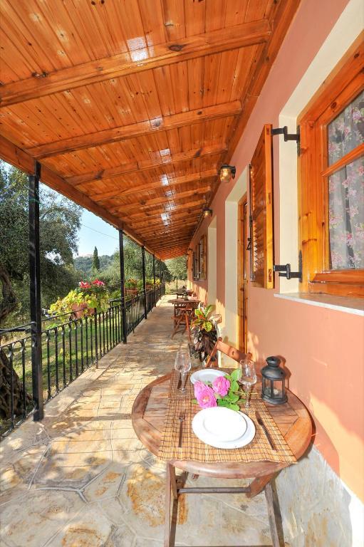 Apartment Pieros Alipa *