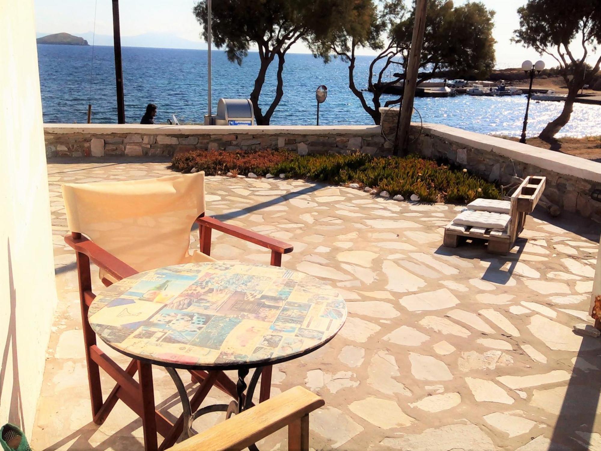 Anemelia Vari (Syros)