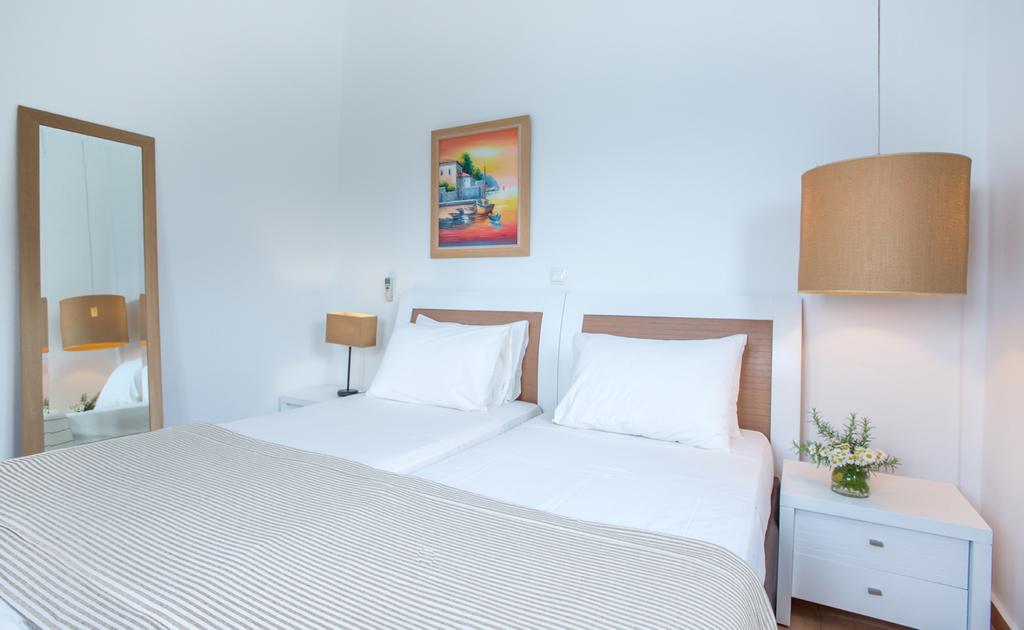 Aparthotel Anassa Mare Villas & Residences 3*