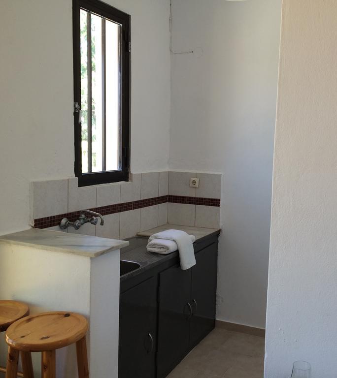 Liris Studios Laganas
