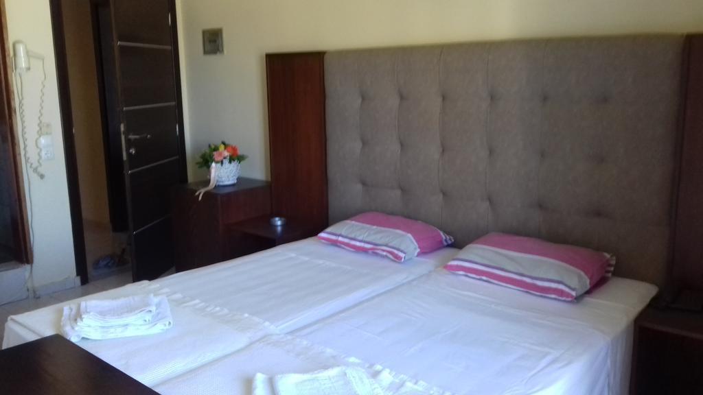 Hotel Parthenon *